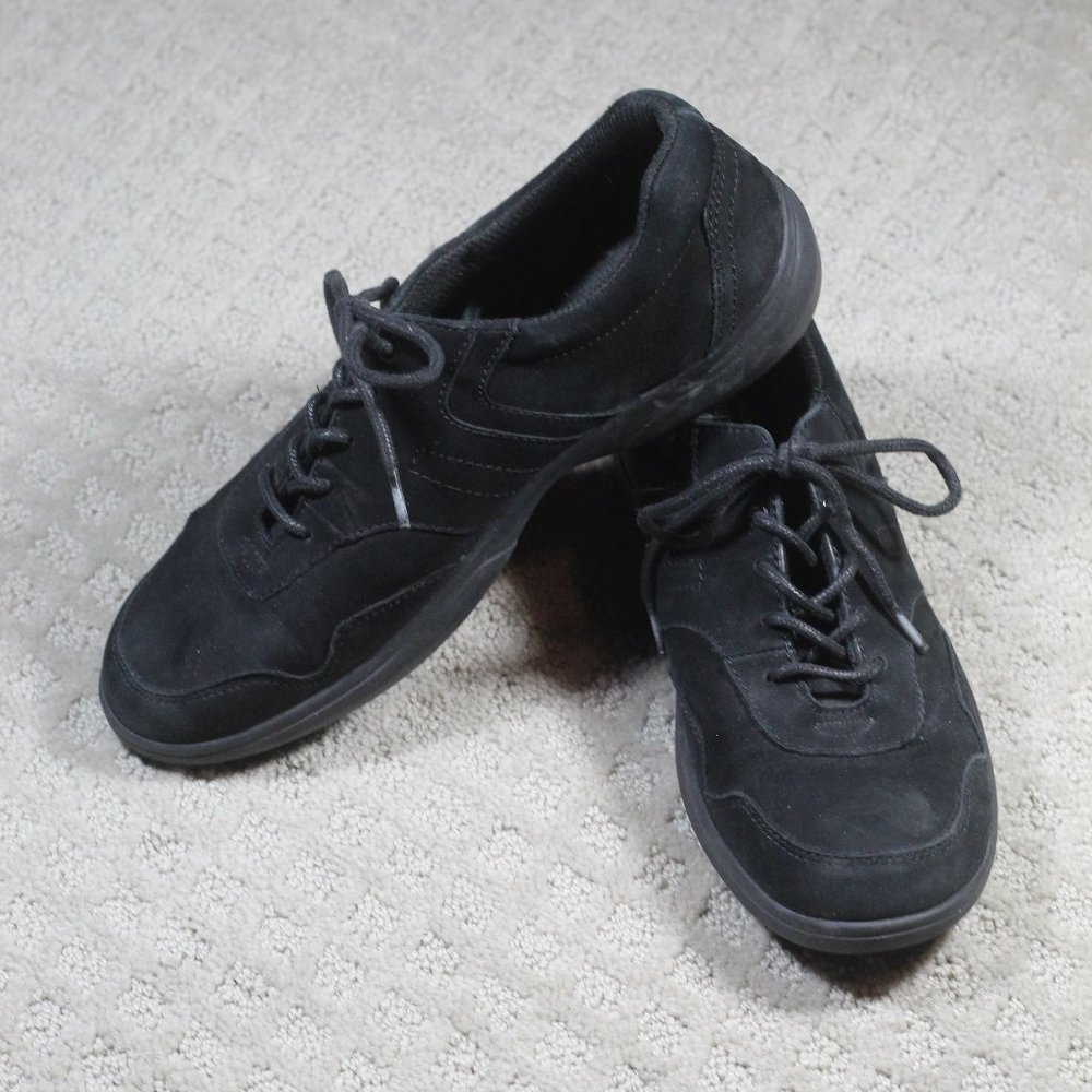 True Spirit Easy Spirit Sz 7M Erbersh Black Nubuck Leather Comfort Sneaker